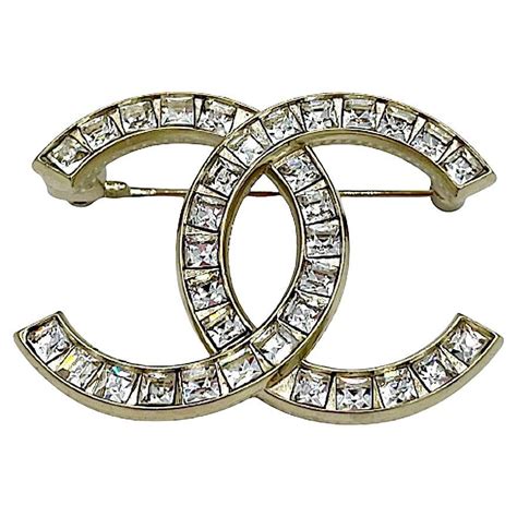 broche vintage chanel|best chanel brooch dupe.